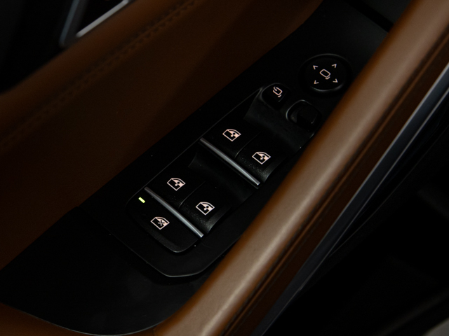 BMW X6 xDrive30d color Negro. Año 2022. 210KW(286CV). Diésel. En concesionario BMW Fuenteolid Valladolid de Valladolid