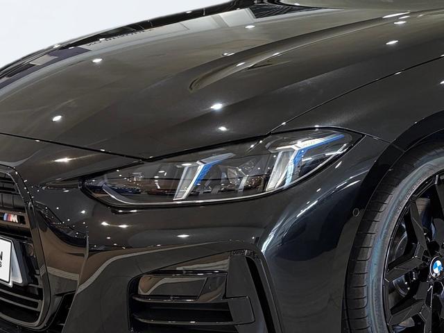 BMW Serie 4 M440d Cabrio color Negro. Año 2025. 250KW(340CV). Diésel. En concesionario Automotor Premium Viso - Málaga de Málaga