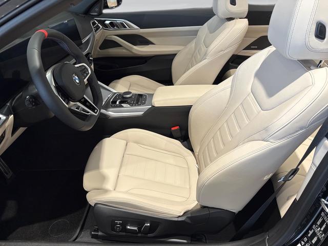 BMW Serie 4 M440d Cabrio color Negro. Año 2025. 250KW(340CV). Diésel. En concesionario Automotor Premium Viso - Málaga de Málaga