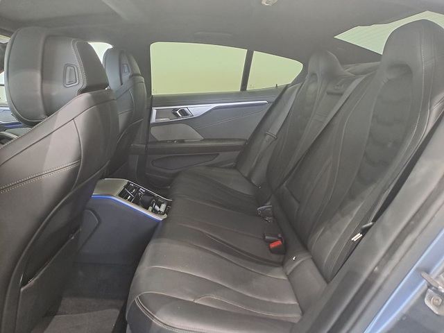 BMW Serie 8 840d Gran Coupe color Azul. Año 2019. 235KW(320CV). Diésel. En concesionario Albamocion S.L. ALBACETE de Albacete