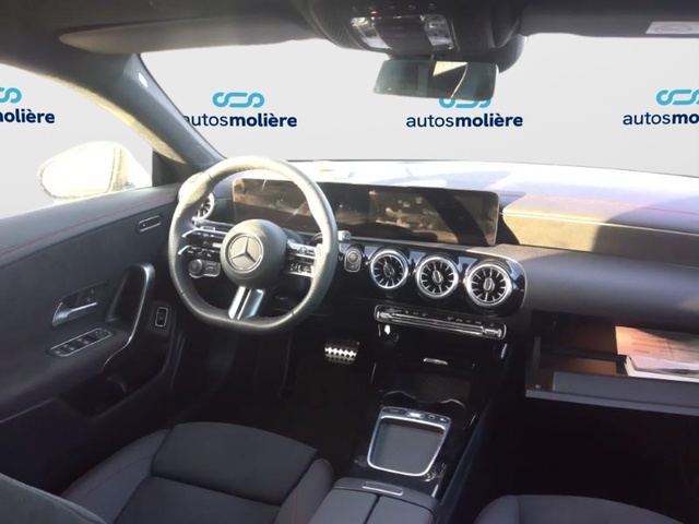 Foto 3 Mercedes-Benz CLA 200 120 kW (163 CV)