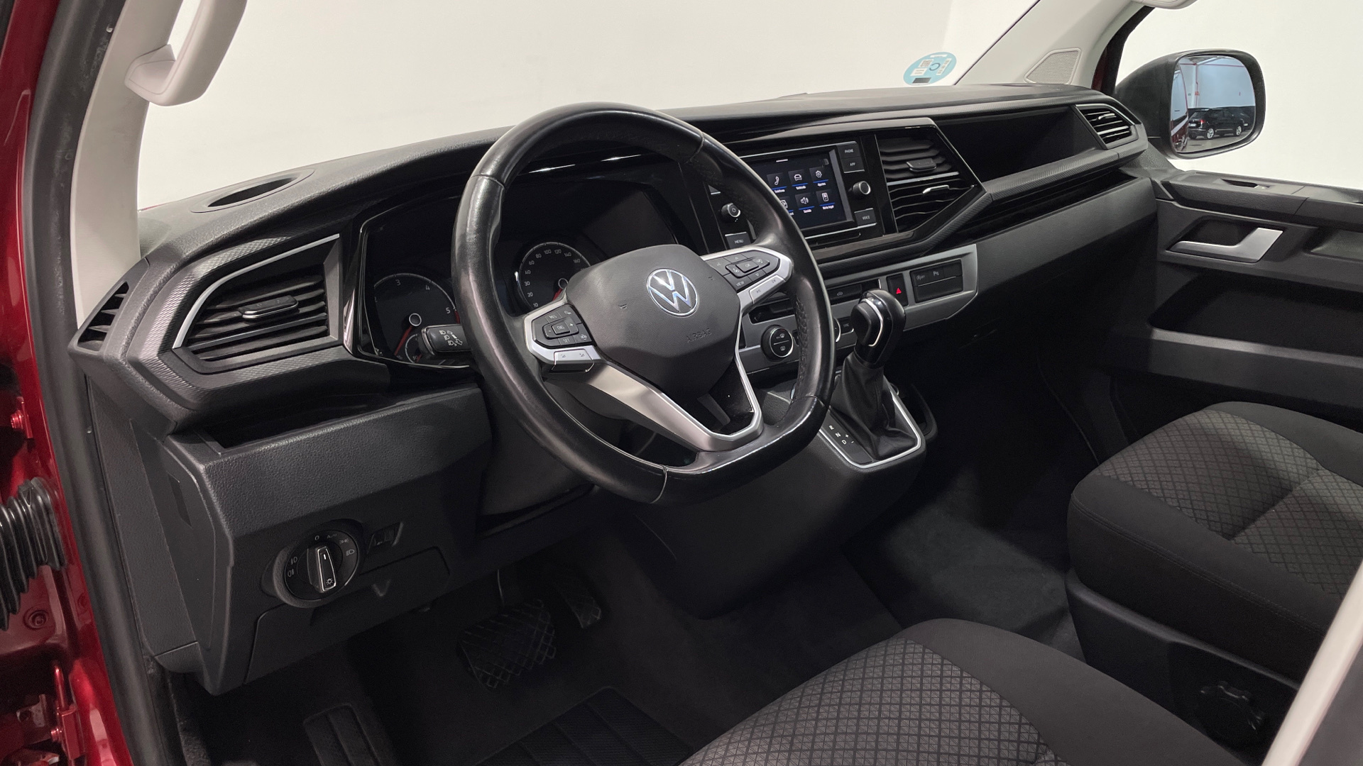 Volkswagen Multivan 2.0 TDI en Barcelona