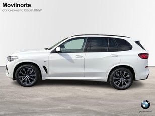 Fotos de BMW X5 xDrive40i color Blanco. Año 2022. 250KW(340CV). Gasolina. En concesionario Movilnorte El Plantio de Madrid