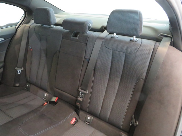 BMW Serie 5 530d color Negro. Año 2021. 210KW(286CV). Diésel. En concesionario Lugauto S.A. de Lugo