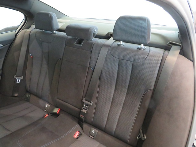 BMW Serie 5 530d color Negro. Año 2021. 210KW(286CV). Diésel. En concesionario Lugauto S.A. de Lugo