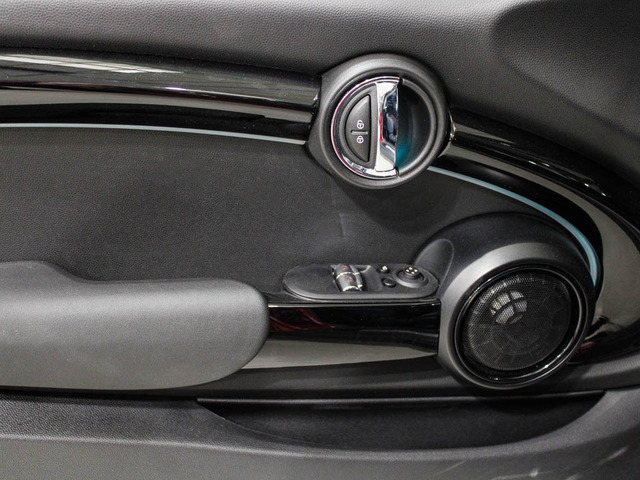 fotoG 15 del MINI MINI 3 Puertas Cooper SE 135 kW (184 CV) 184cv Eléctrico del 2023 en Barcelona