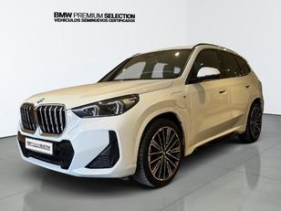 Fotos de BMW X1 xDrive25e color Blanco. Año 2023. 180KW(245CV). Híbrido Electro/Gasolina. En concesionario Automotor Premium Velázquez - Málaga de Málaga