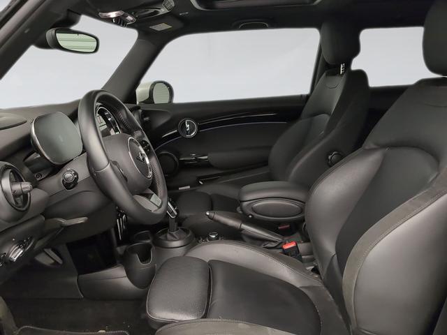 fotoG 11 del MINI MINI Cooper 100 kW (136 CV) 136cv Gasolina del 2024 en Málaga