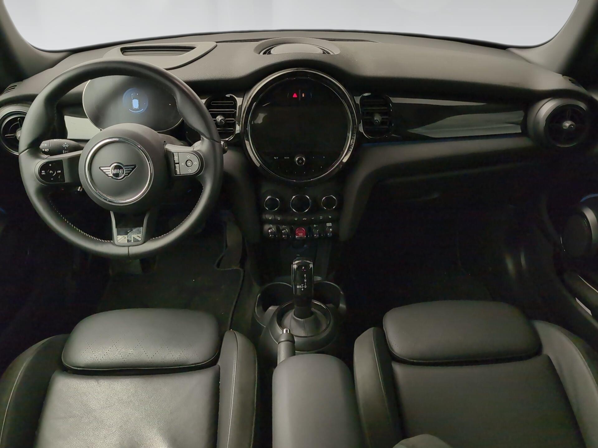 fotoG 6 del MINI MINI Cooper 100 kW (136 CV) 136cv Gasolina del 2024 en Málaga