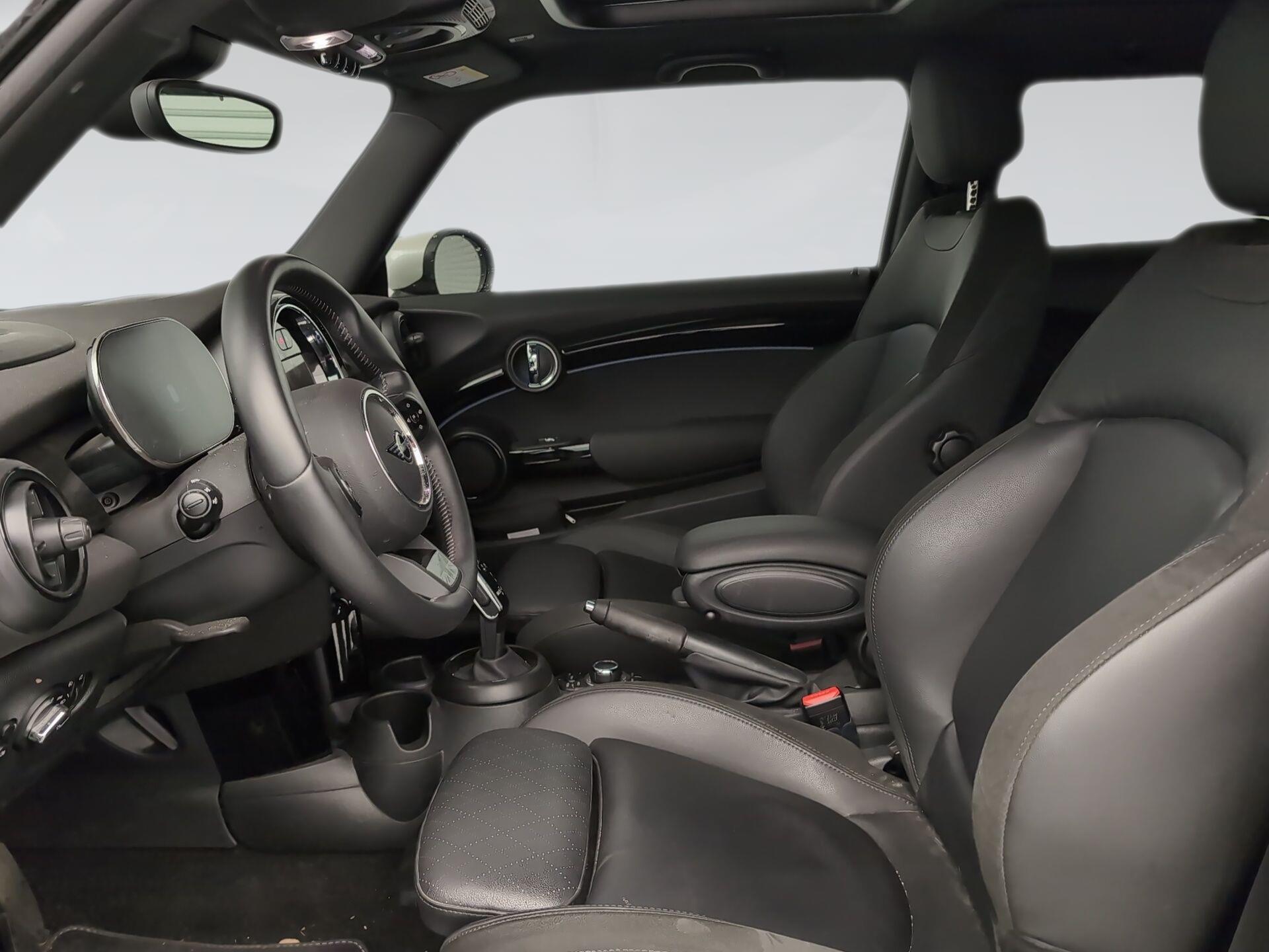 fotoG 11 del MINI MINI Cooper 100 kW (136 CV) 136cv Gasolina del 2024 en Málaga