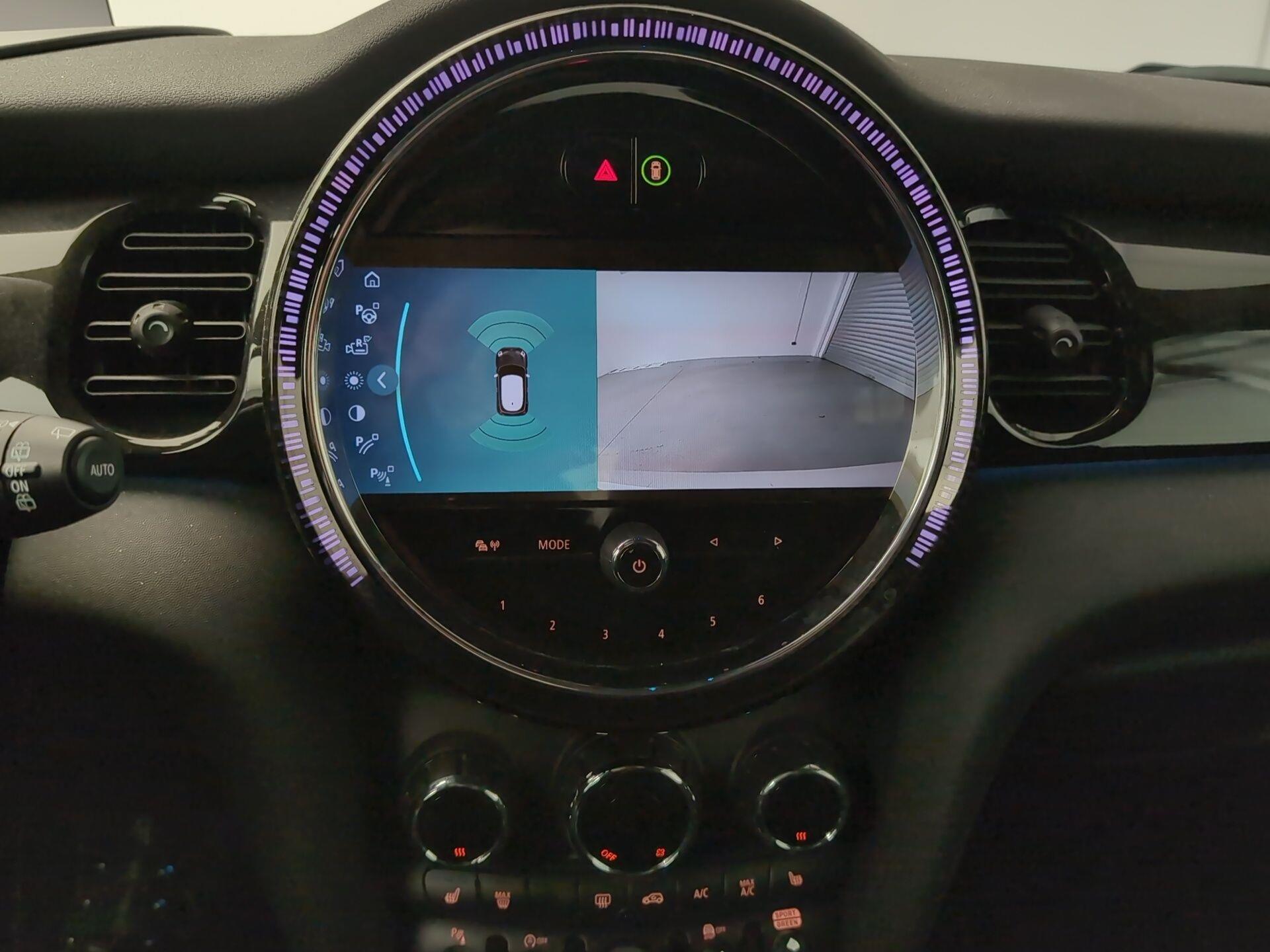 fotoG 15 del MINI MINI Cooper 100 kW (136 CV) 136cv Gasolina del 2024 en Málaga