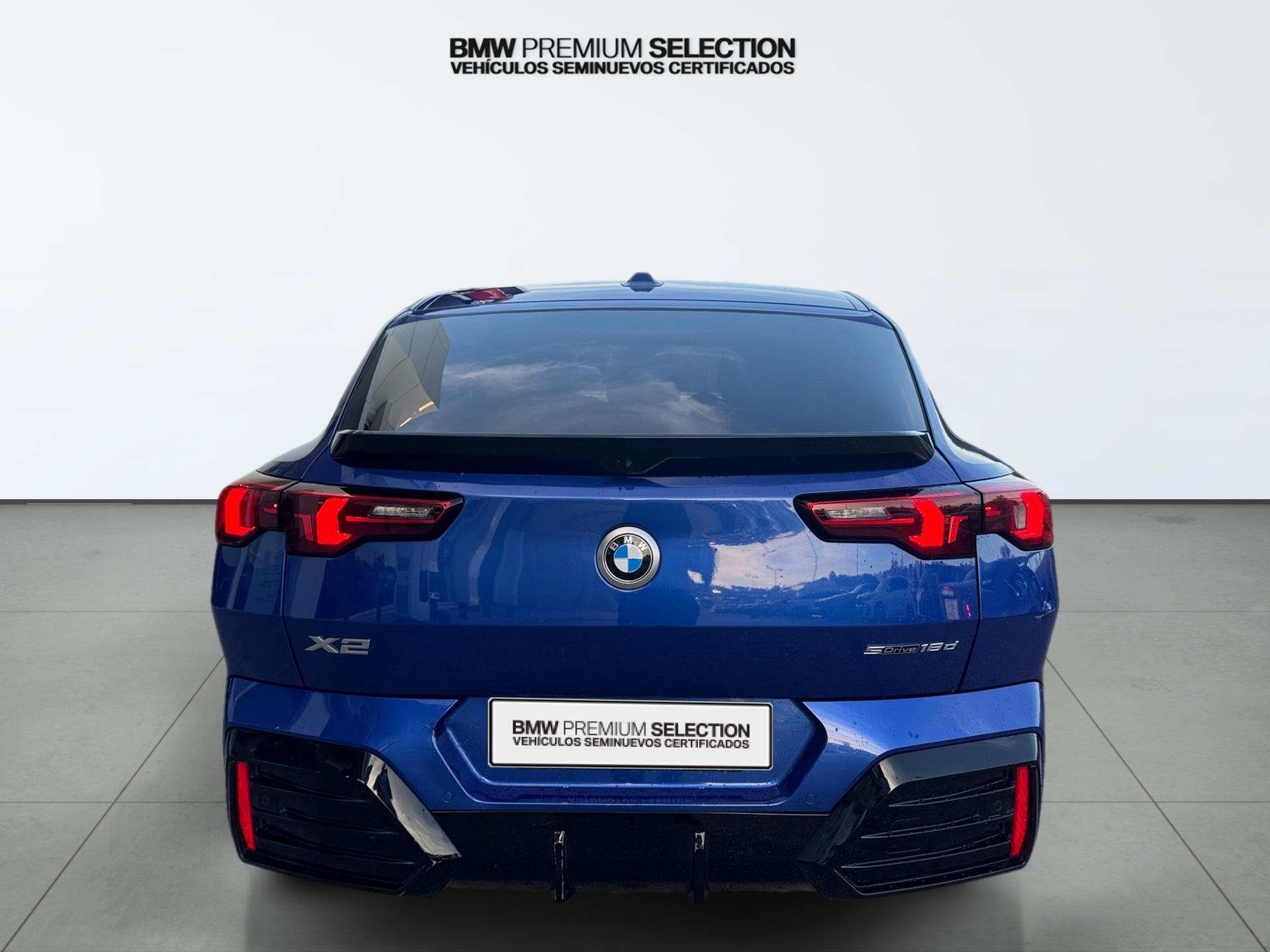 BMW X2 sDrive18d color Azul. Año 2024. 110KW(150CV). Diésel. En concesionario Automotor Premium Marbella - Málaga de Málaga