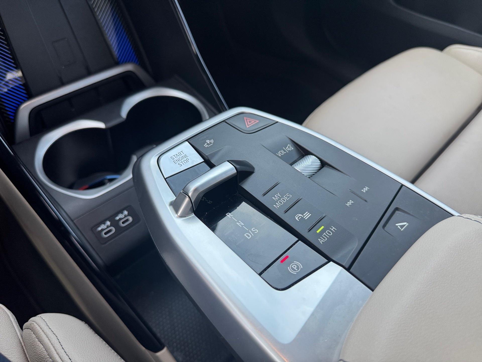 BMW X2 sDrive18d color Azul. Año 2024. 110KW(150CV). Diésel. En concesionario Automotor Premium Marbella - Málaga de Málaga