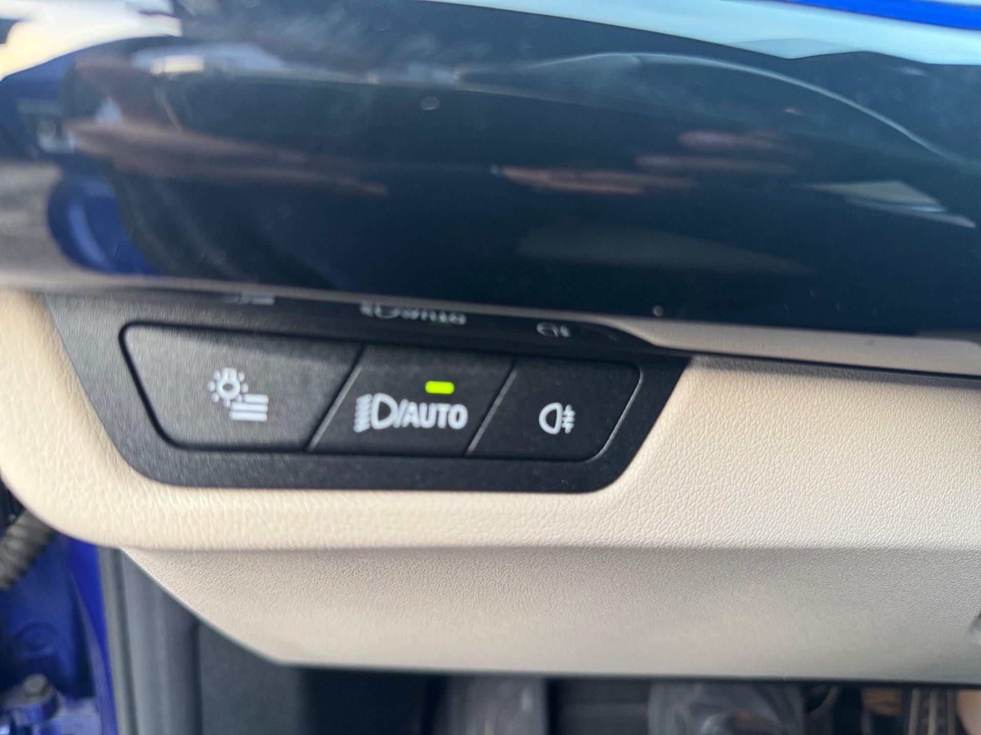 BMW X2 sDrive18d color Azul. Año 2024. 110KW(150CV). Diésel. En concesionario Automotor Premium Marbella - Málaga de Málaga