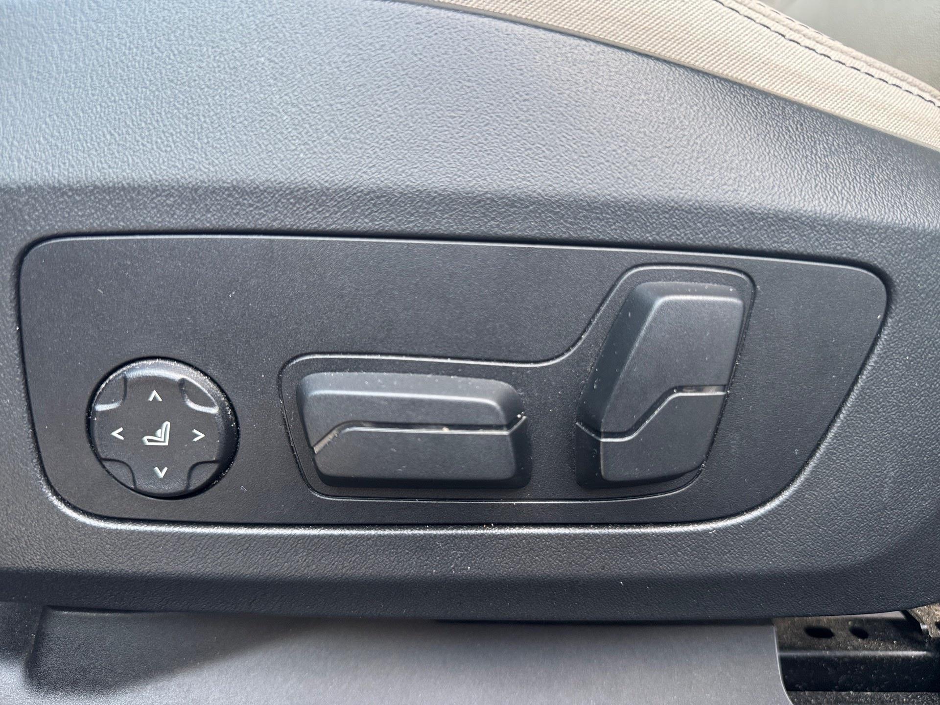 BMW X2 sDrive18d color Azul. Año 2024. 110KW(150CV). Diésel. En concesionario Automotor Premium Marbella - Málaga de Málaga