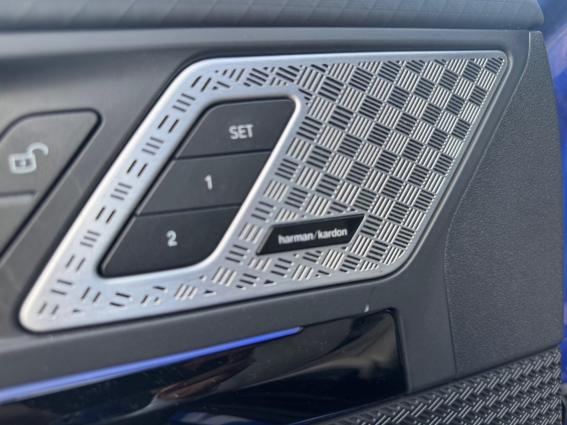 BMW X2 sDrive18d color Azul. Año 2024. 110KW(150CV). Diésel. En concesionario Automotor Premium Marbella - Málaga de Málaga