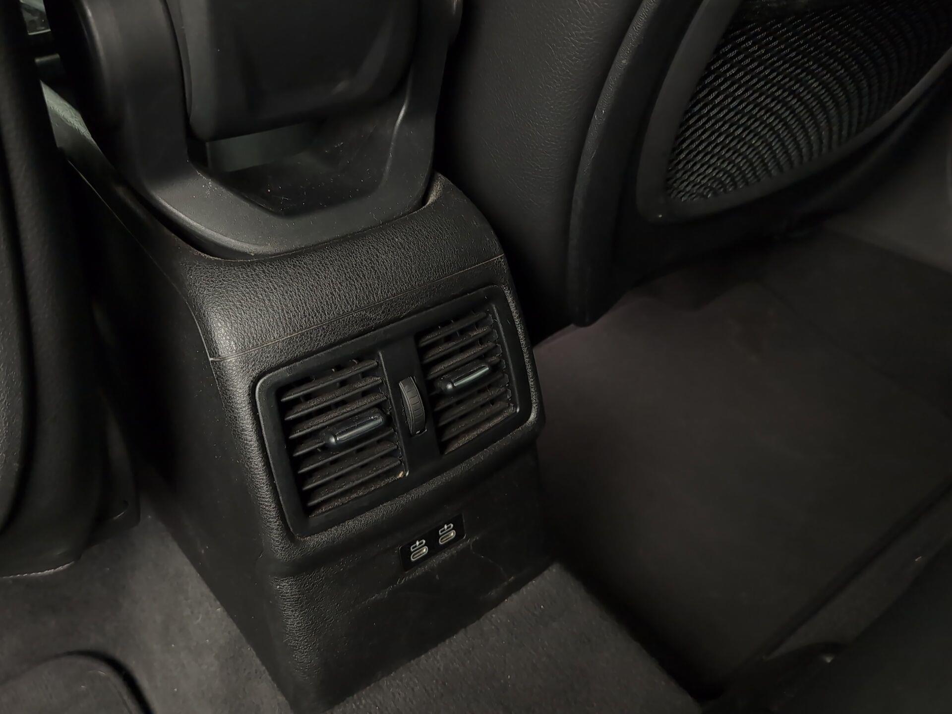 BMW X2 sDrive18d color Negro. Año 2022. 110KW(150CV). Diésel. En concesionario Automotor Premium Marbella - Málaga de Málaga