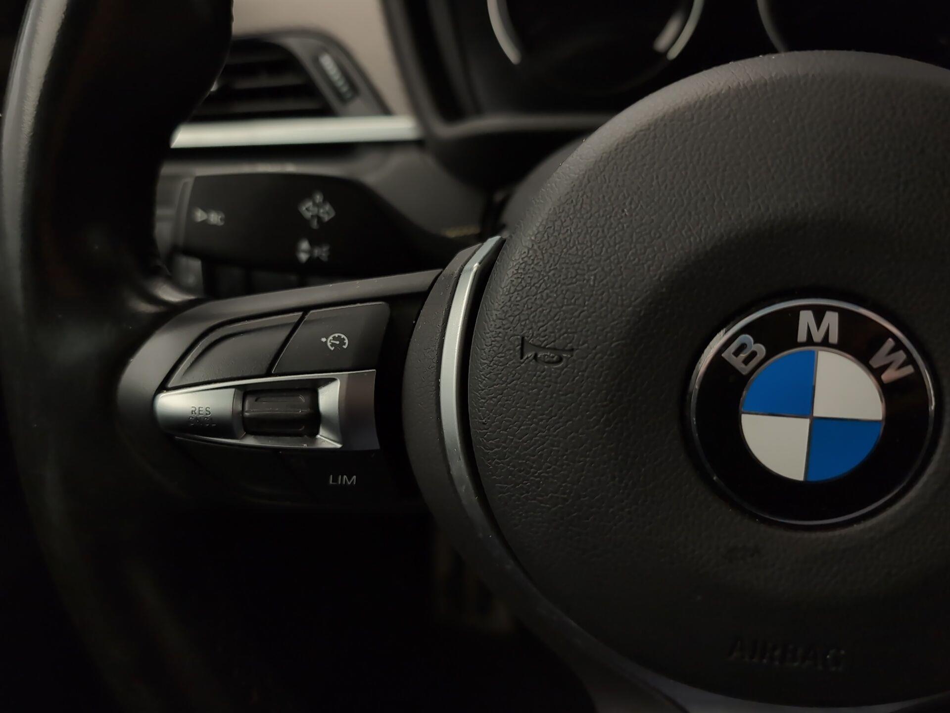 BMW X2 sDrive18d color Negro. Año 2022. 110KW(150CV). Diésel. En concesionario Automotor Premium Marbella - Málaga de Málaga