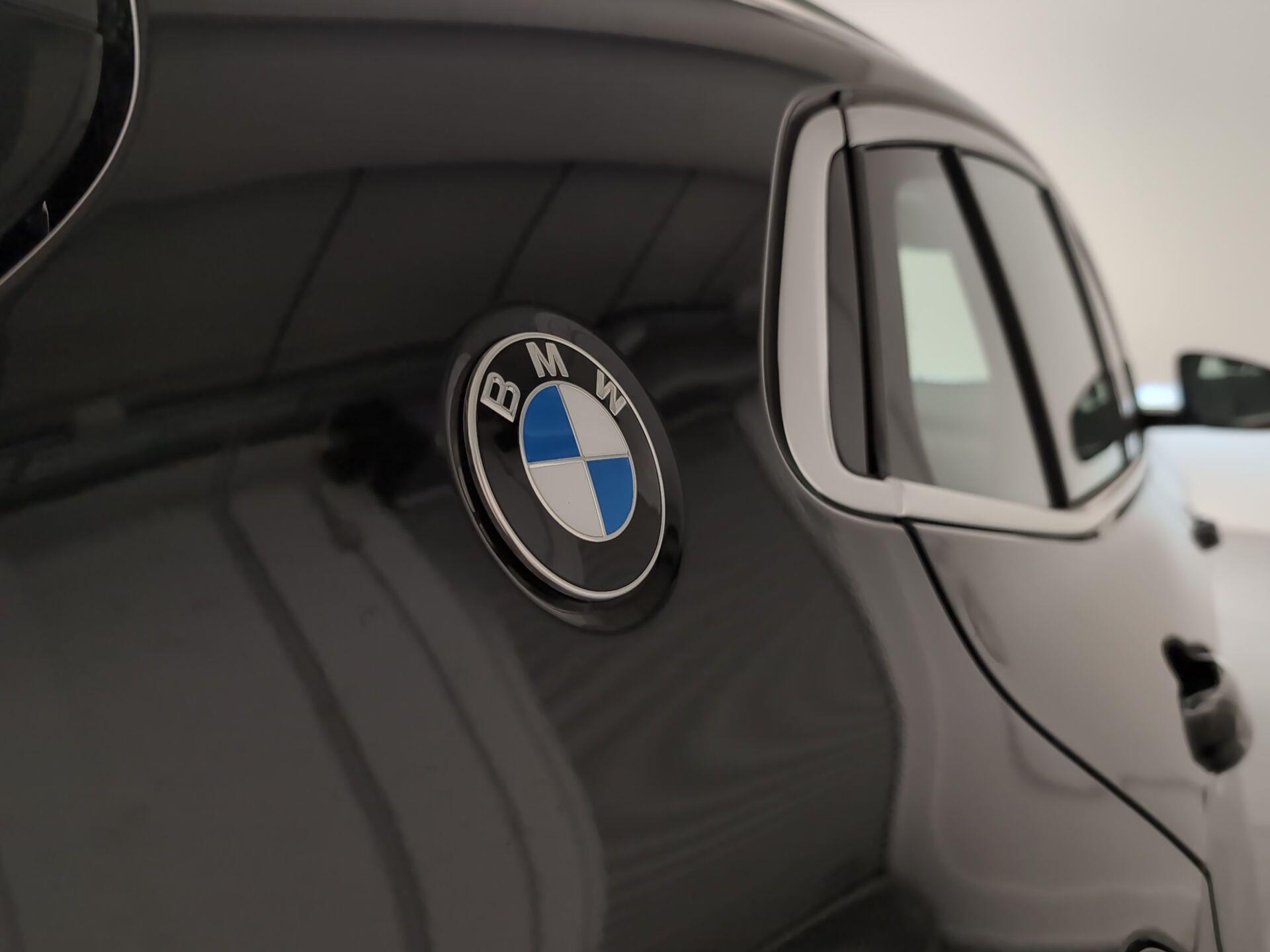 BMW X2 sDrive18d color Negro. Año 2022. 110KW(150CV). Diésel. En concesionario Automotor Premium Marbella - Málaga de Málaga