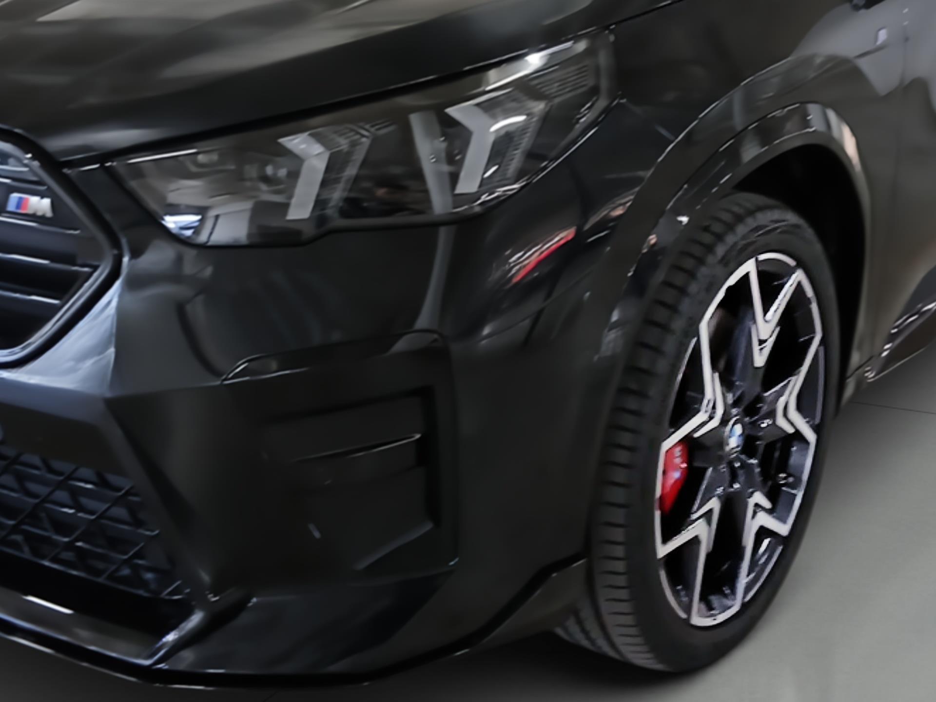 BMW X2 M35i color Negro. Año 2025. 221KW(300CV). Gasolina. En concesionario Automotor Premium Viso - Málaga de Málaga