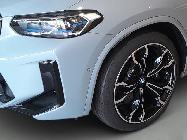 BMW M X4 M color Gris. Año 2025. 353KW(480CV). Gasolina. En concesionario Automotor Premium Velázquez - Málaga de Málaga