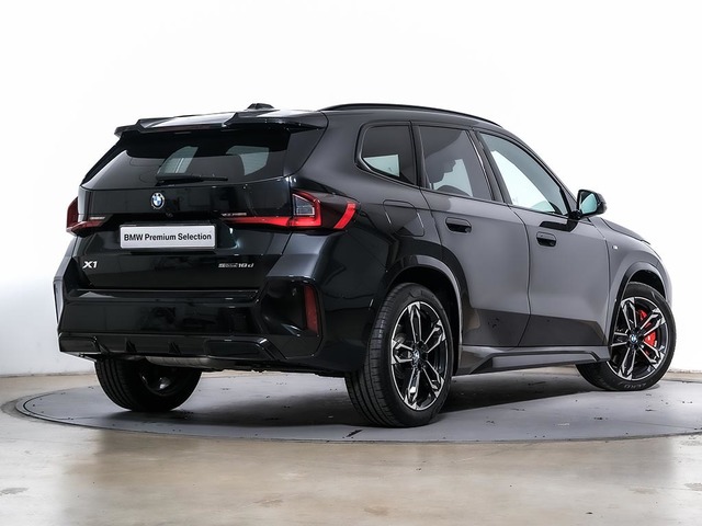 BMW X1 sDrive18d color Negro. Año 2024. 110KW(150CV). Diésel. En concesionario Oliva Motor Tarragona de Tarragona