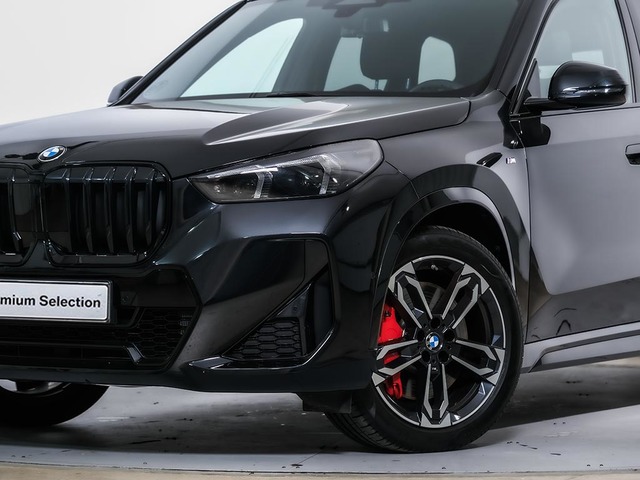 BMW X1 sDrive18d color Negro. Año 2024. 110KW(150CV). Diésel. En concesionario Oliva Motor Tarragona de Tarragona