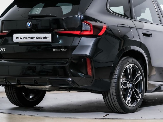 BMW X1 sDrive18d color Negro. Año 2024. 110KW(150CV). Diésel. En concesionario Oliva Motor Tarragona de Tarragona