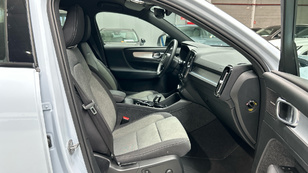 Volvo XC40 B3 G Plus Dark Auto 120 kW (163 CV) - 7 Volvo XC40 B3 G Ocasión 120 KW (163CV) - 7