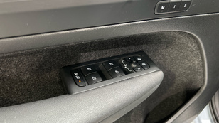 Volvo XC40 B3 G Plus Dark Auto 120 kW (163 CV) - 36 Volvo XC40 B3 G Ocasión 120 KW (163CV) - 36