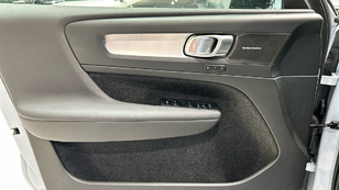 Volvo XC40 B3 G Plus Dark Auto 120 kW (163 CV) - 37 Volvo XC40 B3 G Ocasión 120 KW (163CV) - 37