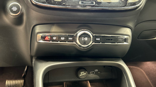 Volvo XC40 B3 G Plus Dark Auto 120 kW (163 CV) - 43 Volvo XC40 B3 G Ocasión 120 KW (163CV) - 43