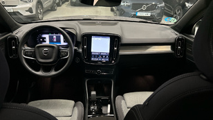 Volvo XC40 B3 G Plus Dark Auto 120 kW (163 CV) - 4 Volvo XC40 B3 G Ocasión 120 KW (163CV) - 4