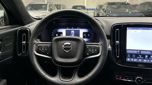 Volvo XC40 B3 G Plus Dark Auto 120 kW (163 CV) - 9 Volvo XC40 B3 G Ocasión 120 KW (163CV) - 9