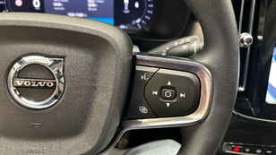 Volvo XC40 B3 G Plus Dark Auto 120 kW (163 CV) - 19 Volvo XC40 B3 G Ocasión 120 KW (163CV) - 19