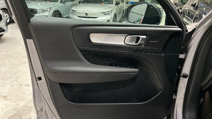 Volvo XC40 B3 G Plus Dark Auto 120 kW (163 CV) - 25 Volvo XC40 B3 G Ocasión 120 KW (163CV) - 25