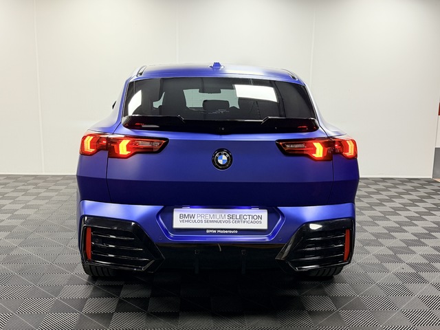 BMW X2 sDrive18d color Azul. Año 2024. 110KW(150CV). Diésel. En concesionario Maberauto de Castellón