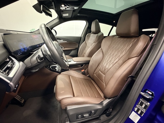 BMW X2 sDrive18d color Azul. Año 2024. 110KW(150CV). Diésel. En concesionario Maberauto de Castellón