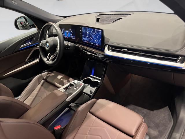 BMW X1 xDrive20d color Verde. Año 2025. 120KW(163CV). Diésel. En concesionario Automotor Costa, S.L.U. de Almería