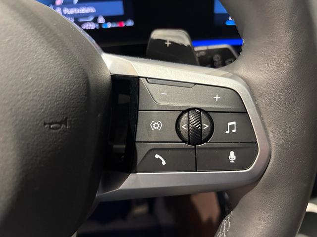 BMW X1 xDrive20d color Verde. Año 2025. 120KW(163CV). Diésel. En concesionario Automotor Costa, S.L.U. de Almería