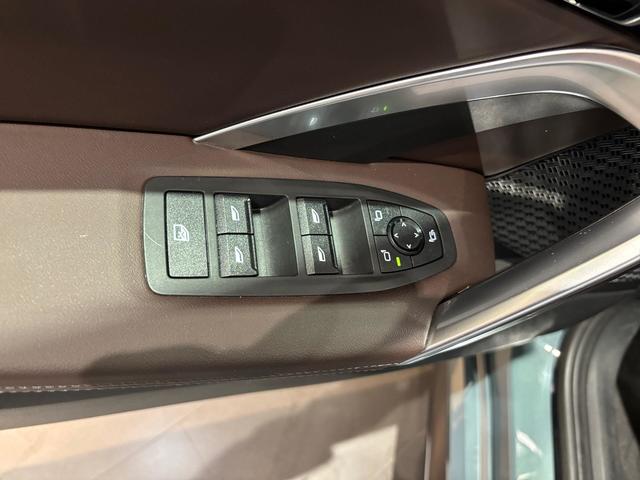 BMW X1 xDrive20d color Verde. Año 2025. 120KW(163CV). Diésel. En concesionario Automotor Costa, S.L.U. de Almería