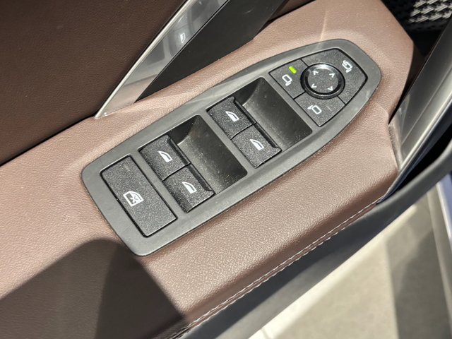 BMW X1 sDrive20d color Azul. Año 2025. 120KW(163CV). Diésel. En concesionario Automotor Costa, S.L.U. de Almería