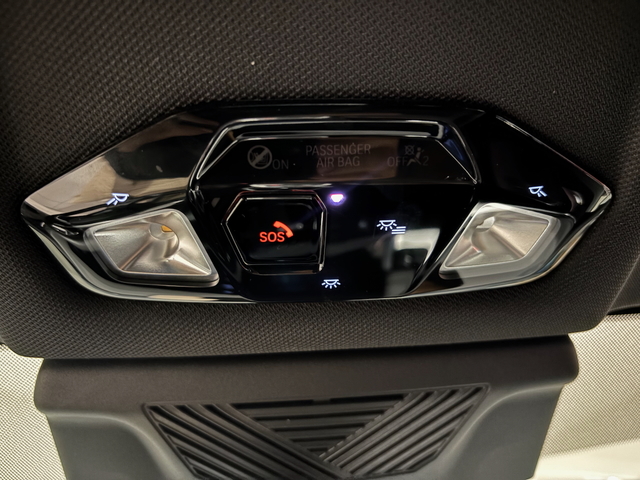 BMW X1 sDrive20d color Azul. Año 2025. 120KW(163CV). Diésel. En concesionario Automotor Costa, S.L.U. de Almería