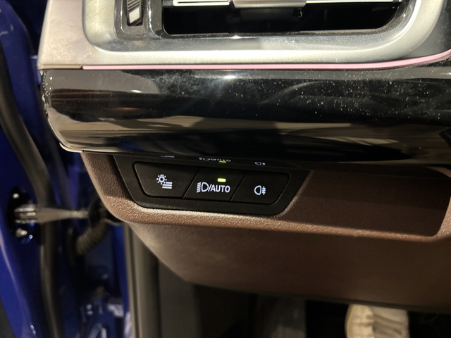 BMW X1 sDrive20d color Azul. Año 2025. 120KW(163CV). Diésel. En concesionario Automotor Costa, S.L.U. de Almería