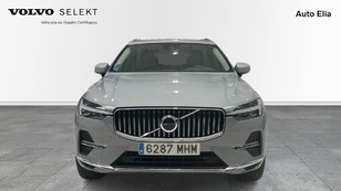 Volvo XC60 T6 Recharge Core AWD Auto 257 kW (350 CV) - 2 Volvo XC60 T6 Ocasión 257 KW (350CV) - 2