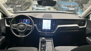 Volvo XC60 T6 Recharge Core AWD Auto 257 kW (350 CV) - 21 Volvo XC60 T6 Ocasión 257 KW (350CV) - 21