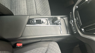 Volvo XC60 T6 Recharge Core AWD Auto 257 kW (350 CV) - 24 Volvo XC60 T6 Ocasión 257 KW (350CV) - 24