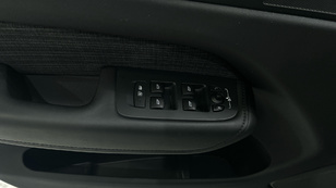 Volvo XC60 T6 Recharge Core AWD Auto 257 kW (350 CV) - 39 Volvo XC60 T6 Ocasión 257 KW (350CV) - 39