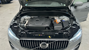 Volvo XC60 T6 Recharge Core AWD Auto 257 kW (350 CV) - 41 Volvo XC60 T6 Ocasión 257 KW (350CV) - 41