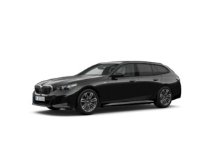 Fotos de BMW Serie 5 520d Touring color Negro. Año 2025. 145KW(197CV). Diésel. En concesionario BMW Marcos Automoción de Valencia